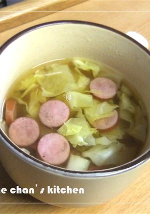 キャベツとウインナーのコンソメスープ-レシピのメイン写真