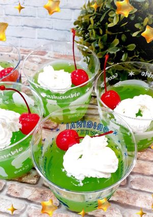 夏の自由研究!メロンソーダ水の簡単ゼリー-レシピのメイン写真