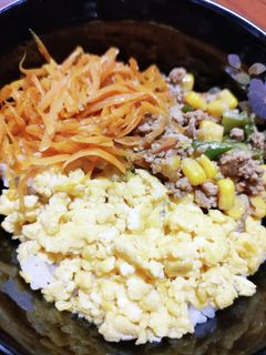 三色丼のいり卵の作り方-レシピのメイン写真