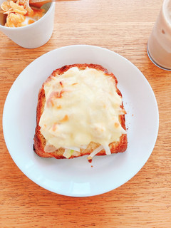 玉ねぎとツナのチーズマヨトースト-レシピのメイン写真