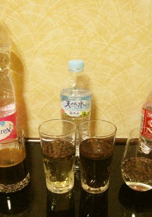 水出しコーヒー ‐豆と粉の飲み比べ‐-レシピのメイン写真