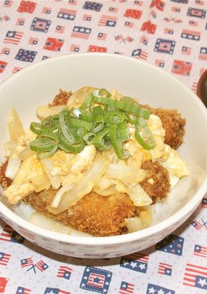 我が家の丼☆ちくわの肉巻きカツ丼-レシピのメイン写真