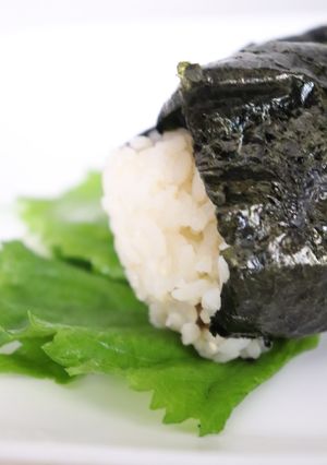 朝昼夕♪美味♪ちりめん山椒で焼き海苔結び-レシピのメイン写真