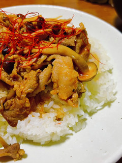 豚肉としめじの中華風丼ぶり-レシピのメイン写真