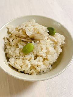 きのこと枝豆の炊き込みご飯-レシピのメイン写真