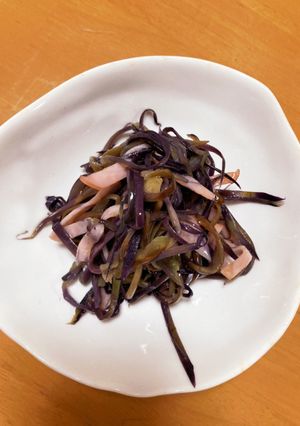 蒸しナスの剥いた皮できんぴら〜♪-レシピのメイン写真