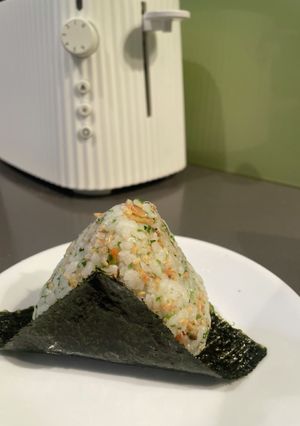 カルシウムたっぷり♡干しエビのおにぎり-レシピのメイン写真