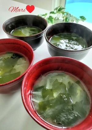 わかめと玉葱のおみそ汁-レシピのメイン写真