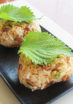 豚こま肉とにんにく青唐辛子の焼きおにぎり-レシピのメイン写真