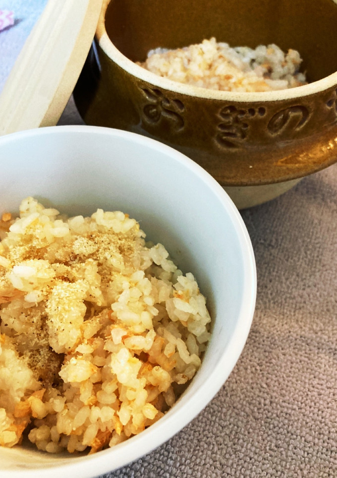 おぎのやの釜で作る手抜き鮭瓶炊き込みご飯-レシピのメイン写真