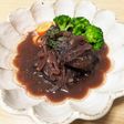 牛肉の赤ワイン煮込み