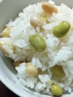 豆ご飯(炊き込みご飯)-レシピのメイン写真