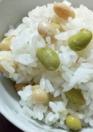 豆ご飯(炊き込みご飯)-レシピのメイン写真