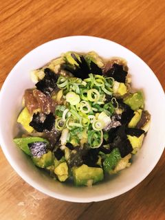 マグロのポキ丼-レシピのメイン写真
