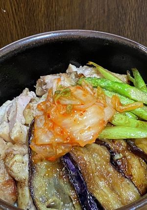 茄子と鶏モモ肉の丼-レシピのメイン写真