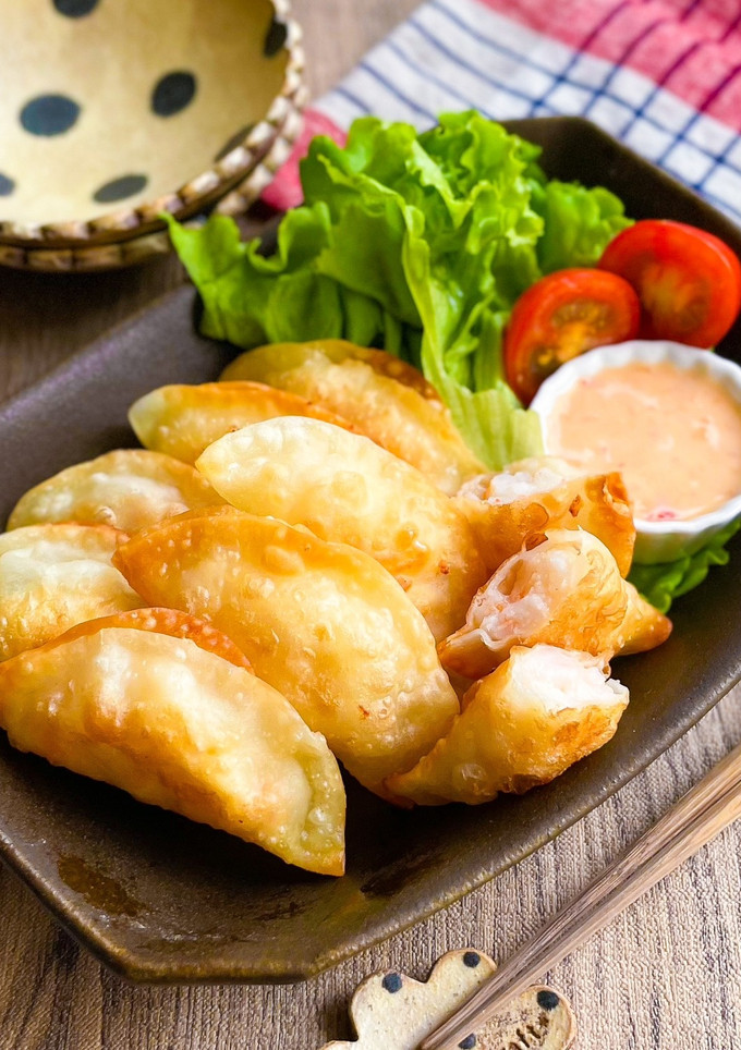 エビとはんぺんの揚げ餃子♩-レシピのメイン写真