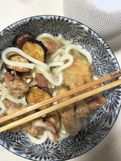 簡単!五香粉唐揚げとナスの素揚げうどん♪-レシピのメイン写真