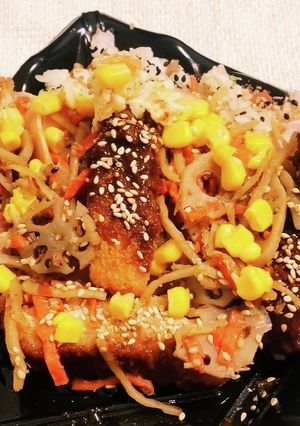 とんかつ きんぴらゴボウ人参蓮根コーン丼-レシピのメイン写真