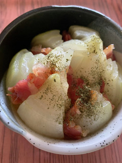 【脳内再生】まるごと玉ねぎベーコン蒸し-レシピのメイン写真