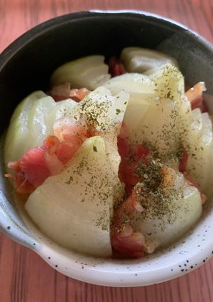 【脳内再生】まるごと玉ねぎベーコン蒸し-レシピのメイン写真