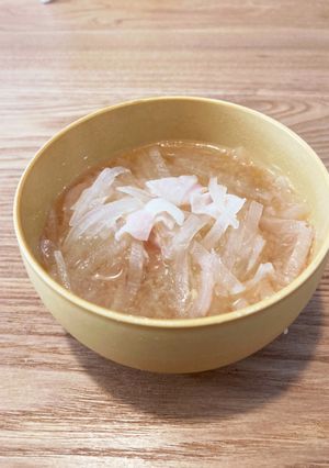 子供大好き♪大根とベーコンのお味噌汁-レシピのメイン写真
