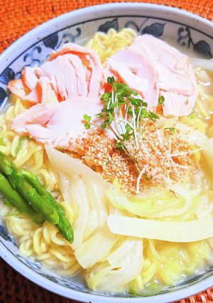 チキンとキャベツ入りサッポロ一番-レシピのメイン写真