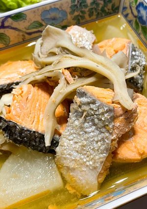 ズボラ飯なのに優しい味！鮭大根の煮物-レシピのメイン写真