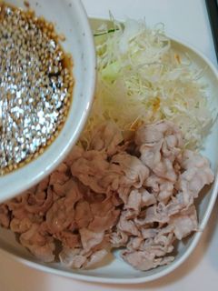 簡単!冷しゃぶ♪美味しい梅ごまぽんダレ♪-レシピのメイン写真