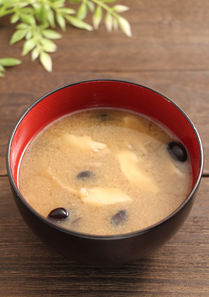 簡単！黒豆と舞茸のお味噌汁-レシピのメイン写真