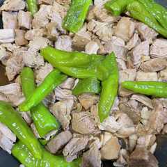 รูปของ ヒルナンデスの豚ヒレ肉のニンニク煮