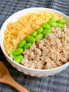 レンジで簡単♡鶏そぼろ&卵そぼろ丼-レシピのメイン写真