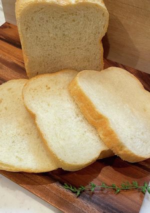 HB 驚きの白さのヨーグルトの食パン-レシピのメイン写真