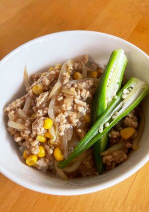 豚ひき肉のオイスター丼-レシピのメイン写真
