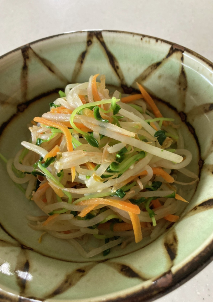 もやしは便利　もやしと豆苗の炒め物-レシピのメイン写真