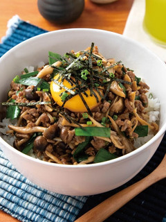 きのこが主役! 秋のスタミナ丼-レシピのメイン写真