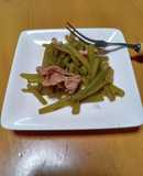 さつまいもの茎と豚こま肉の炒め煮