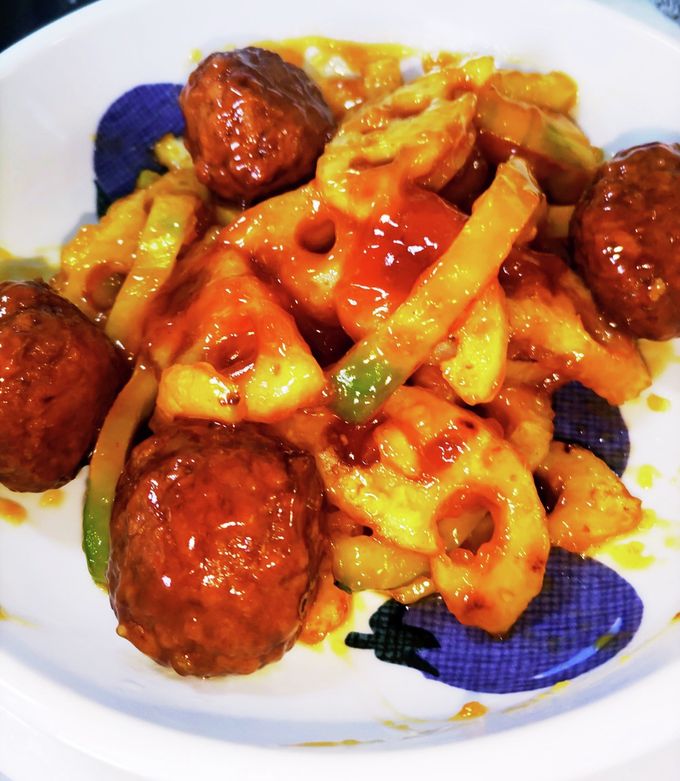 レンコンとパプリカと肉団子で甘酢炒め by カァーズ 【クックパッド