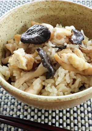 霜降りひらたけと鶏むね肉の炊き込みごはん-レシピのメイン写真