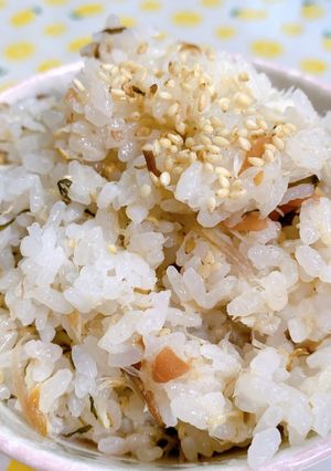 【塩サバアレンジ】塩サバと梅の混ぜごはん-レシピのメイン写真