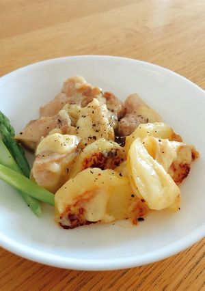 鶏もも肉とじゃがいものコンソメチーズ焼き-レシピのメイン写真