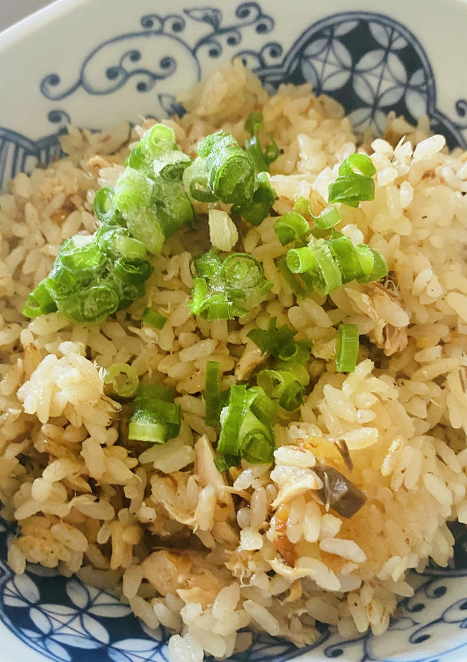 サバ缶と梅の炊き込みご飯-レシピのメイン写真