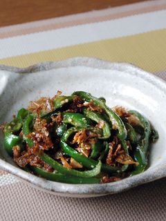 ご飯に合う!甘辛おかかのピーマン油炒め-レシピのメイン写真
