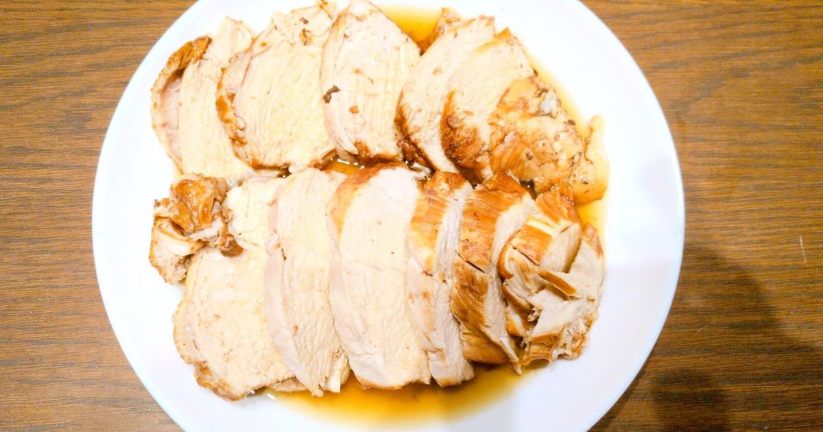 柔らかくてこくうま！簡単に作れて節約にもなる鶏胸肉レシピ集