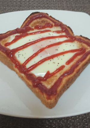 目玉焼きトースト(ケチャップ)-レシピのメイン写真
