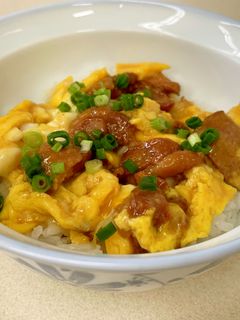 おなじみの焼き鳥缶で親子丼!-レシピのメイン写真