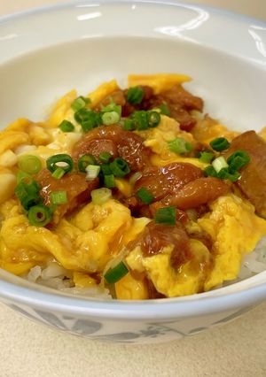 おなじみの焼き鳥缶で親子丼！-レシピのメイン写真