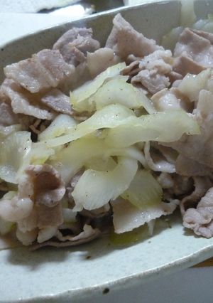 豚バラとセロリの塩炒め-レシピのメイン写真