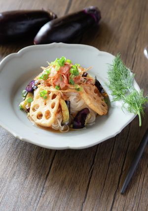 黒酢香る♪秋野菜の揚げ焼きサラダパスタ-レシピのメイン写真