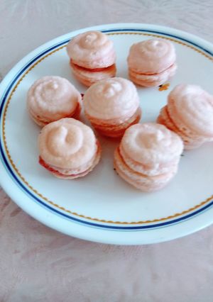 初ピエっぽい？ピンク色のマカロンのレシピ-レシピのメイン写真