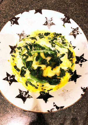 レンジで簡単。ほうれん草のチーズ卵とじ-レシピのメイン写真